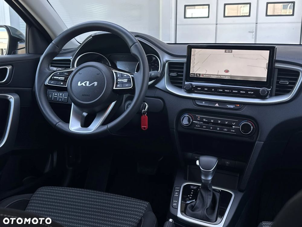 Kia Ceed 1.5 T-GDI M DCT - 11