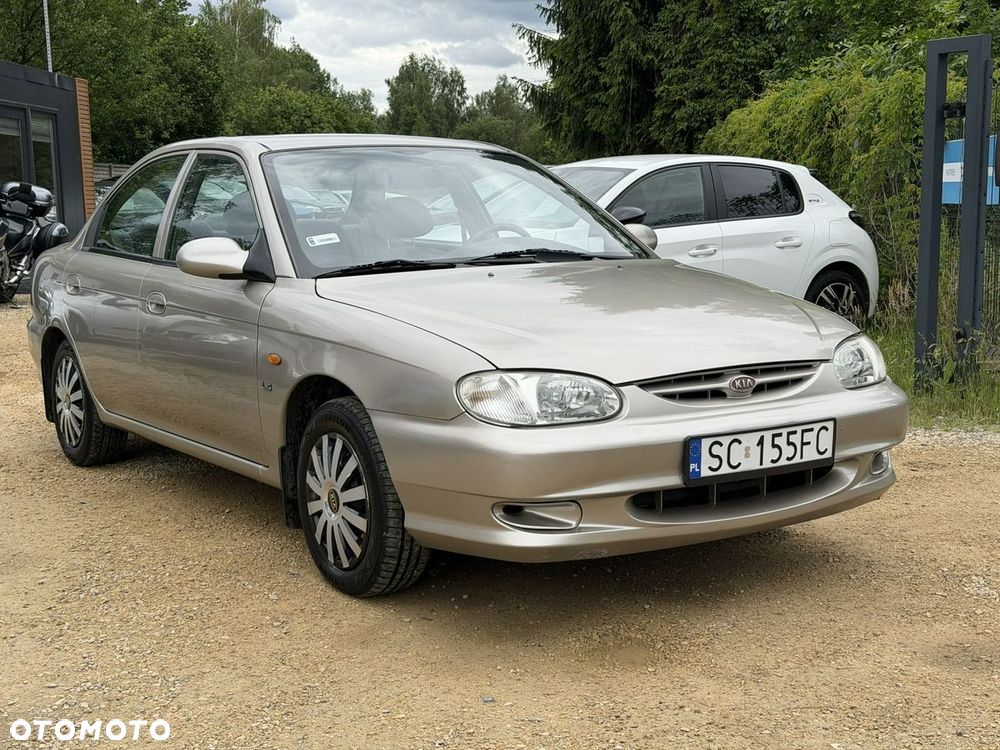 Kia Sephia - 5