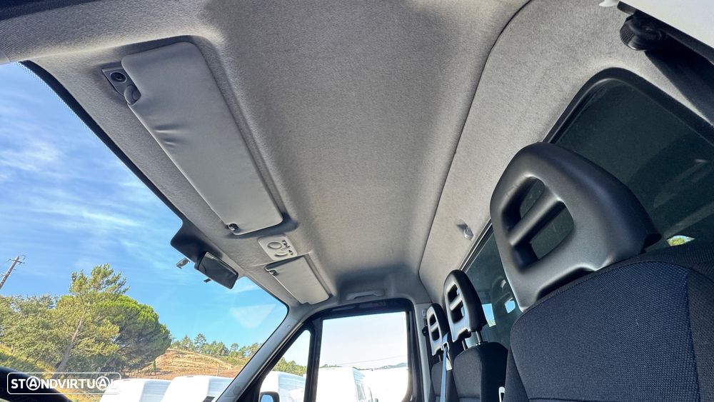 Iveco Daily 2.3 35C16 C/ Plat. Elevatória - 21