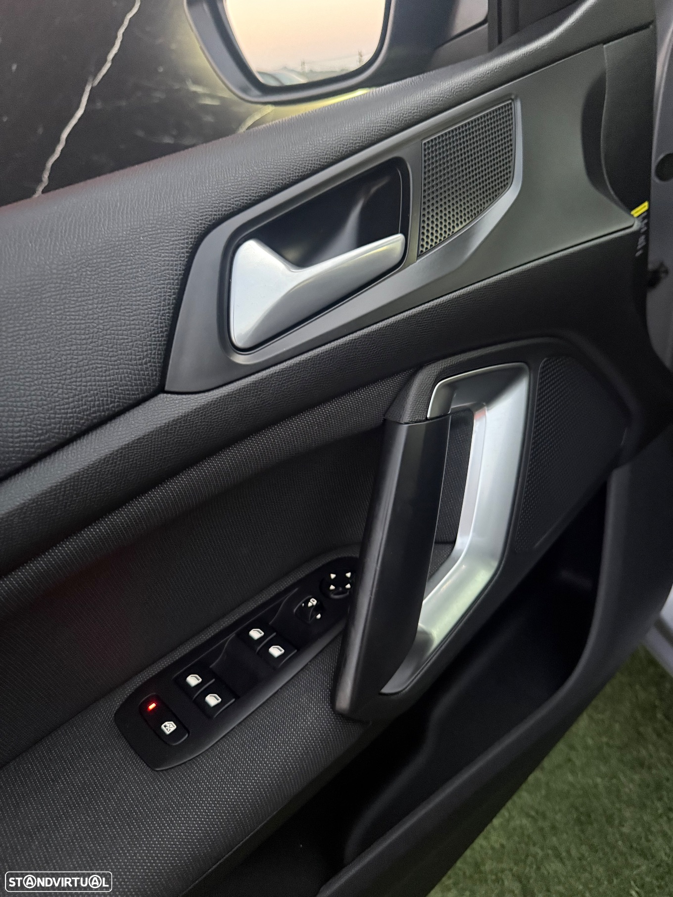 Peugeot 308 1.2 PureTech Allure - 14