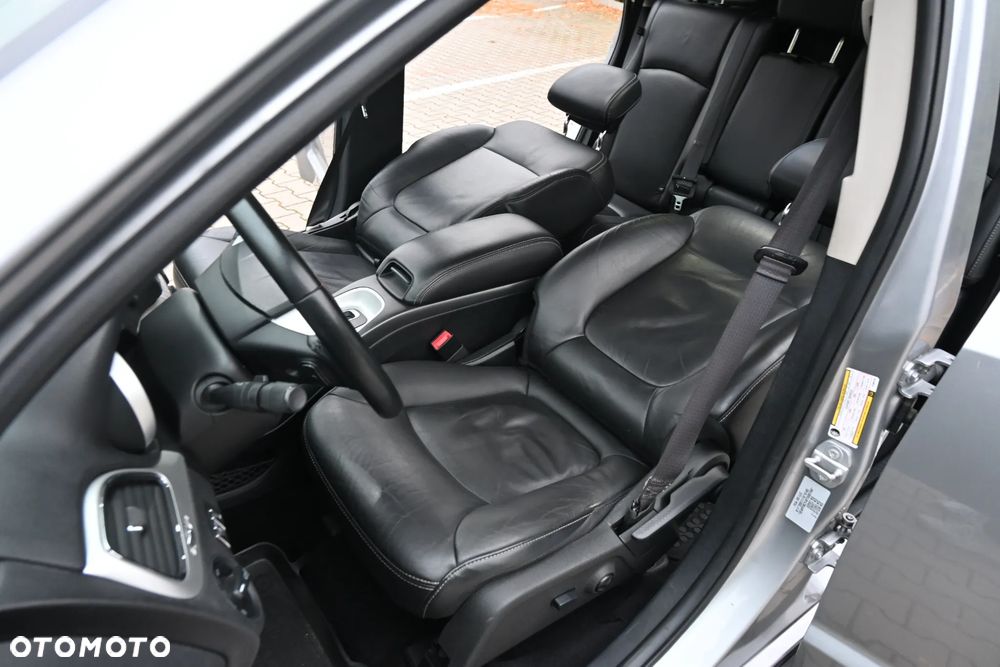 Fiat Freemont 2.0 Multijet 16V DPF Automatik Allrad Black Code - 32