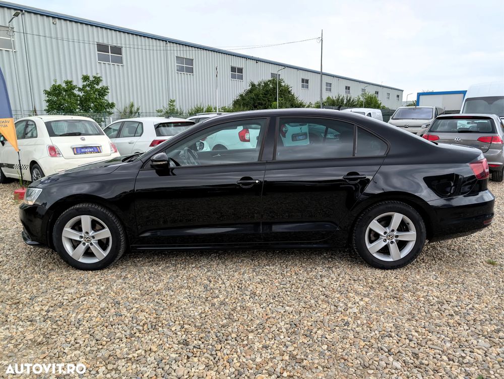 Volkswagen Jetta 2.0 TDI DSG Comfortline - 9