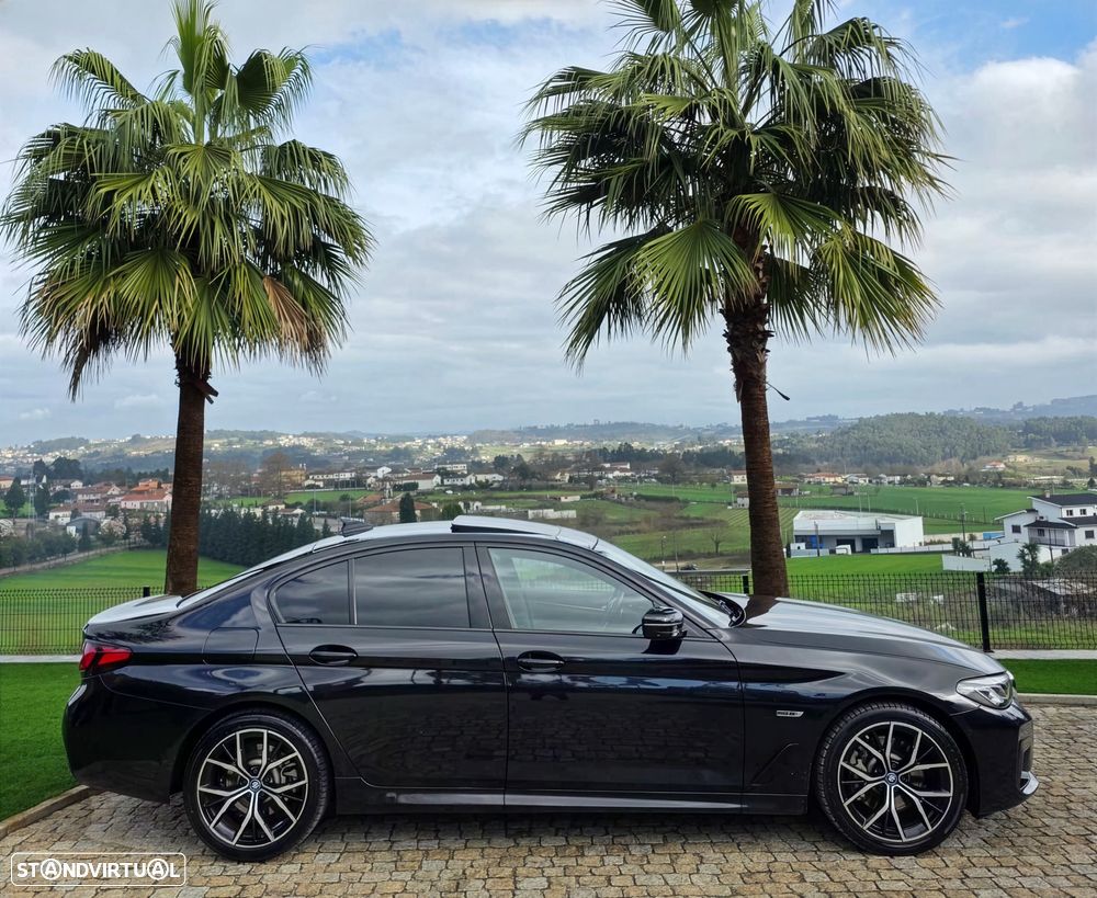 BMW 530 e Pack Desportivo M - 8