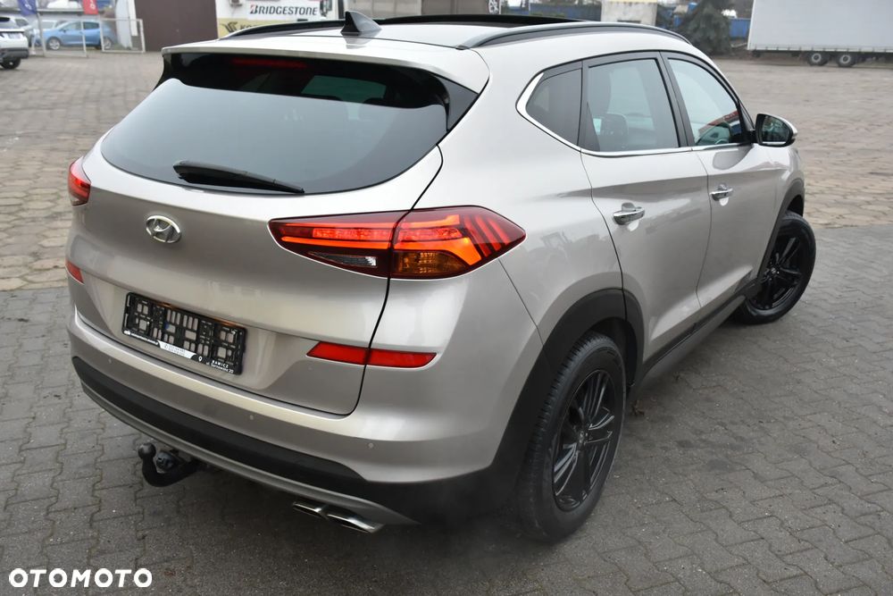 Hyundai Tucson 2.0 CRDI 4WD Automatik Premium - 2