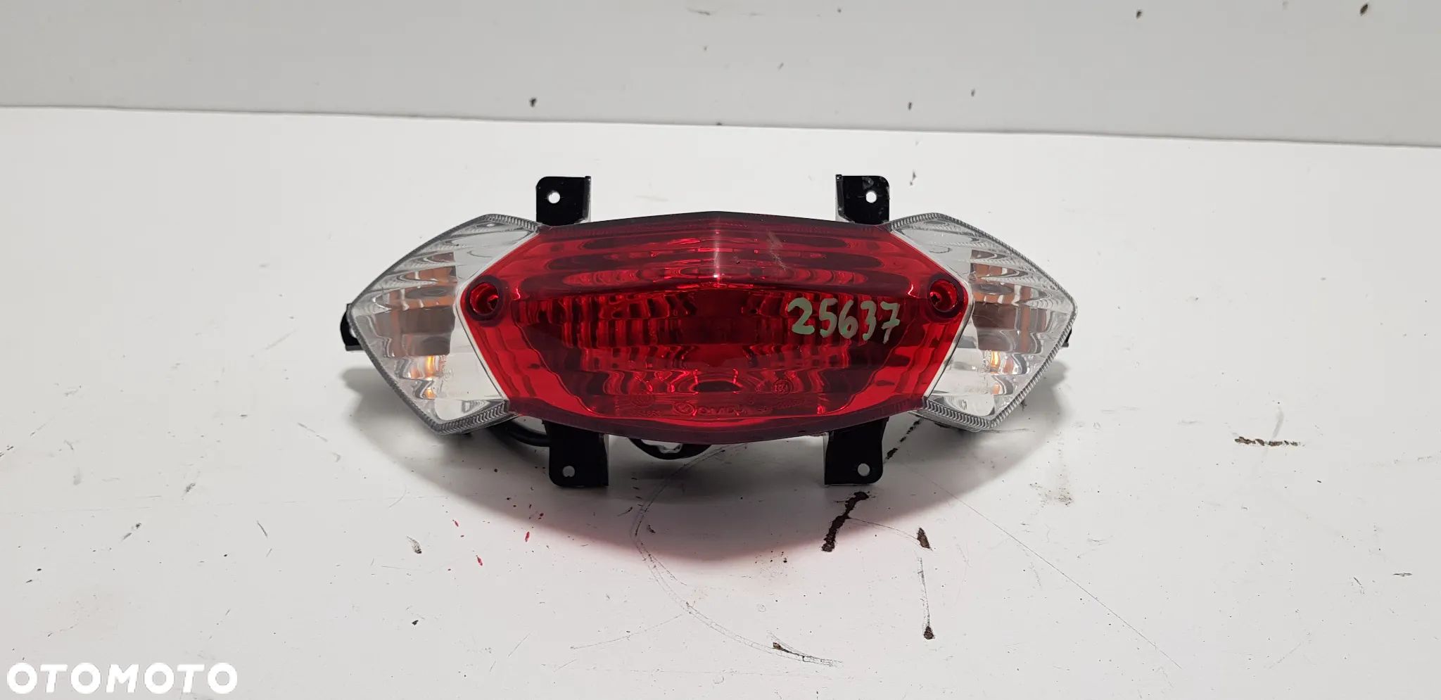 Peugeot Kisbee 50 Lampa Tył - 1