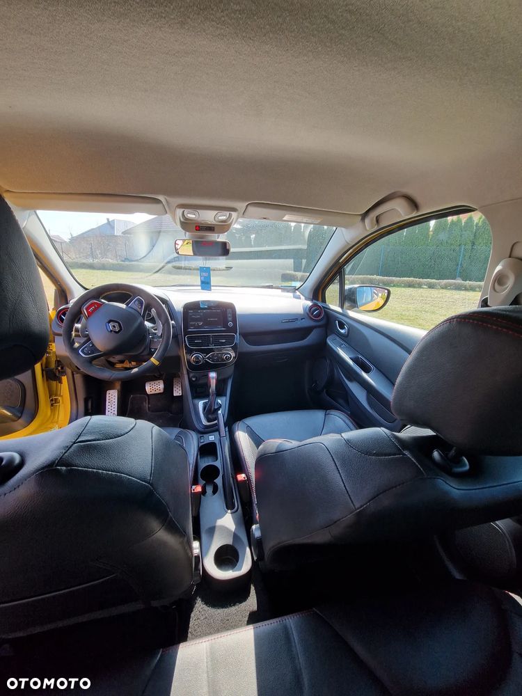 Renault Clio TCe 220 EDC R.S Trophy - 19
