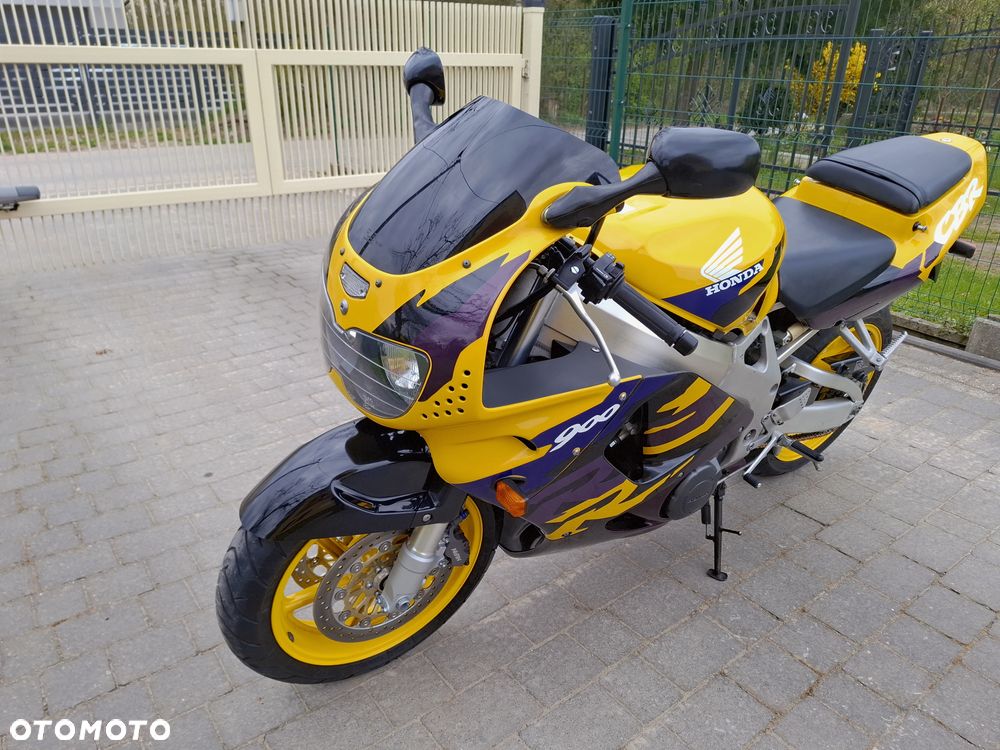 Honda CBR - 28