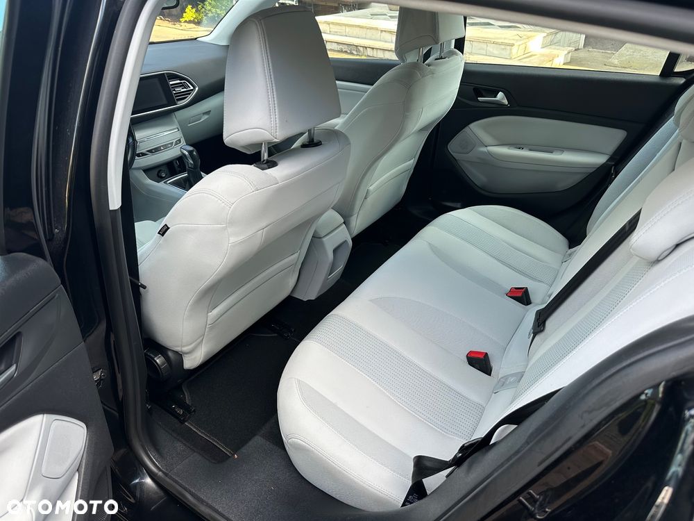 Peugeot 308 1.6 HDi Premium - 19