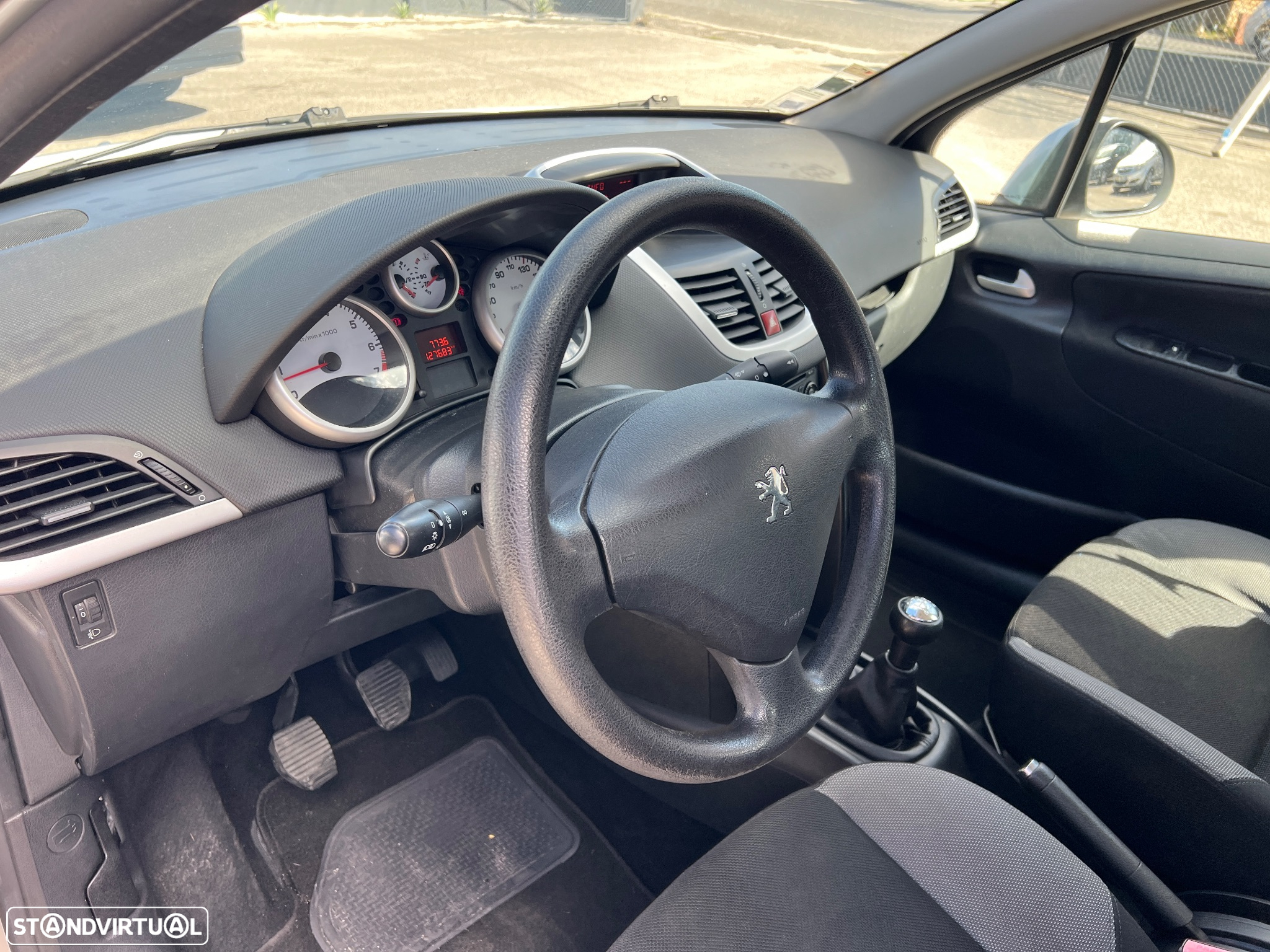 Peugeot 207 1.4 16V Open - 23