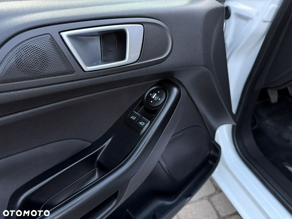 Ford Fiesta - 9
