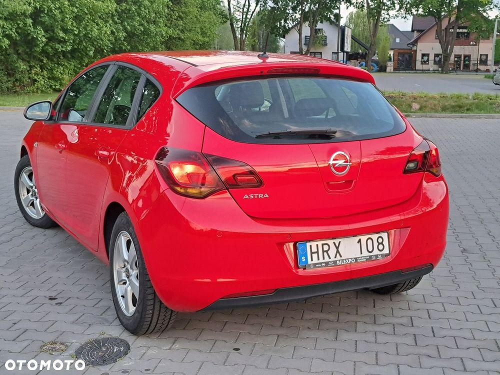 Opel Astra - 8