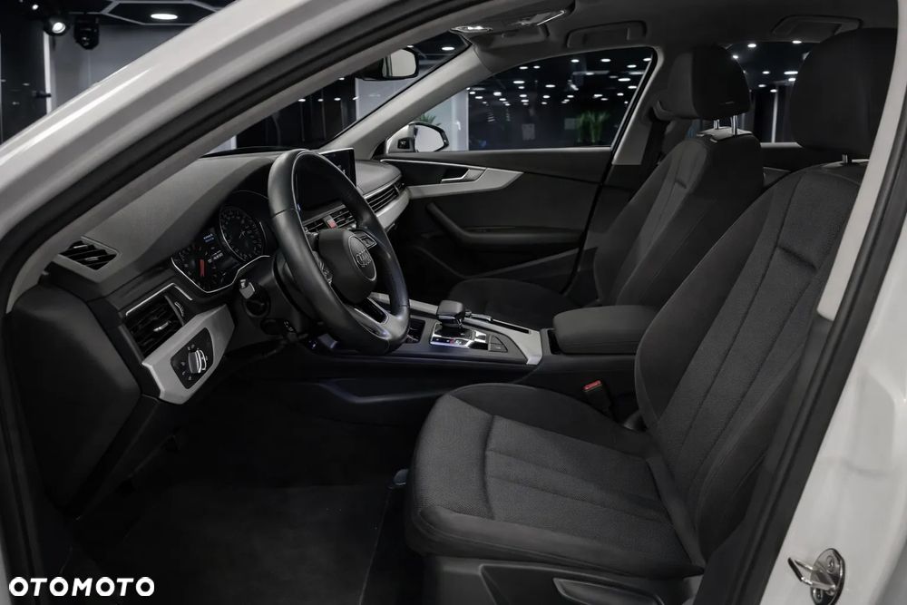 Audi A4 Limousine 35 TFSI mHEV S Line S tronic - 7