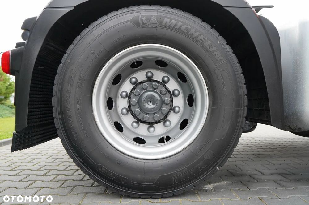 Mercedes-Benz ACTROS 1848 / PEŁNY ADR / SALONKA / STREAM SPACE - 22