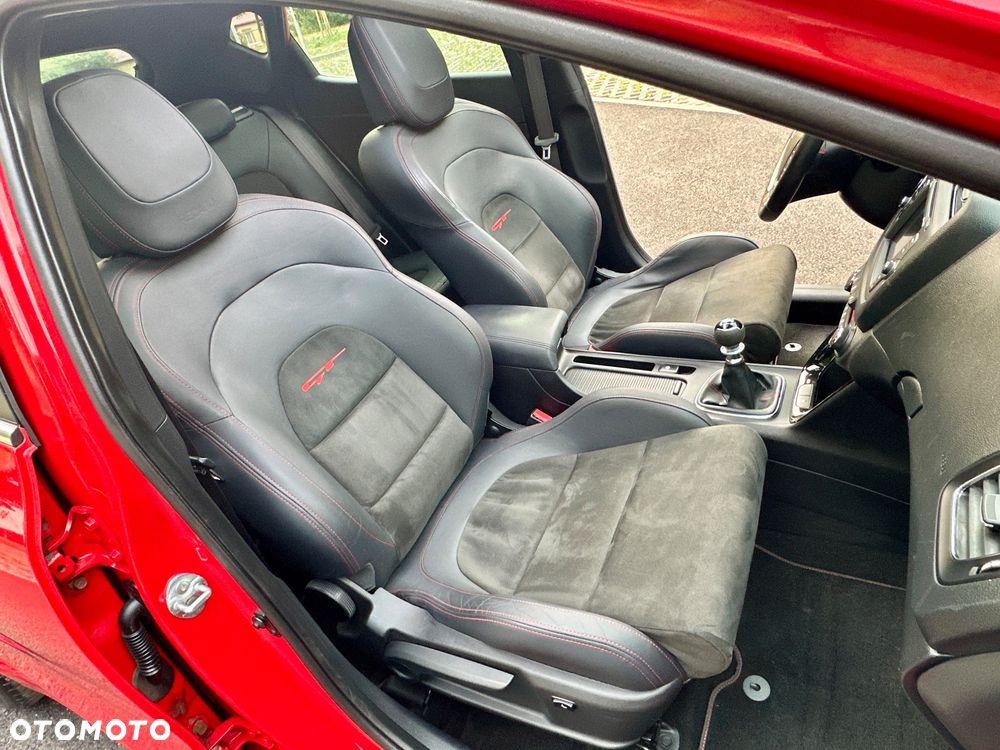 Kia Ceed 1.6 T-GDI GT L - 24