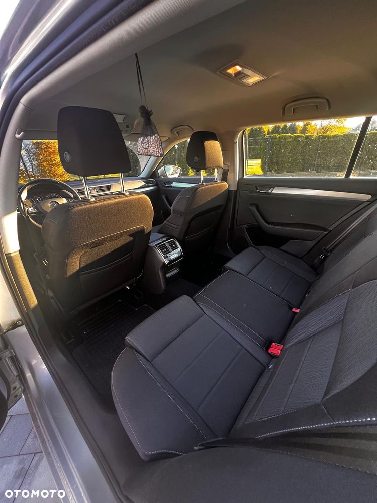 Skoda Superb 2.0 TDI Ambition - 8