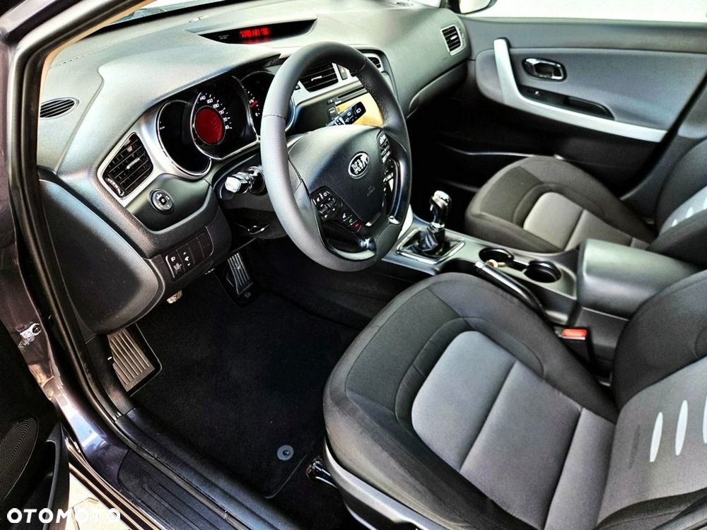 Kia Ceed 1.6 GDI Fifa World Cup Edition - 7