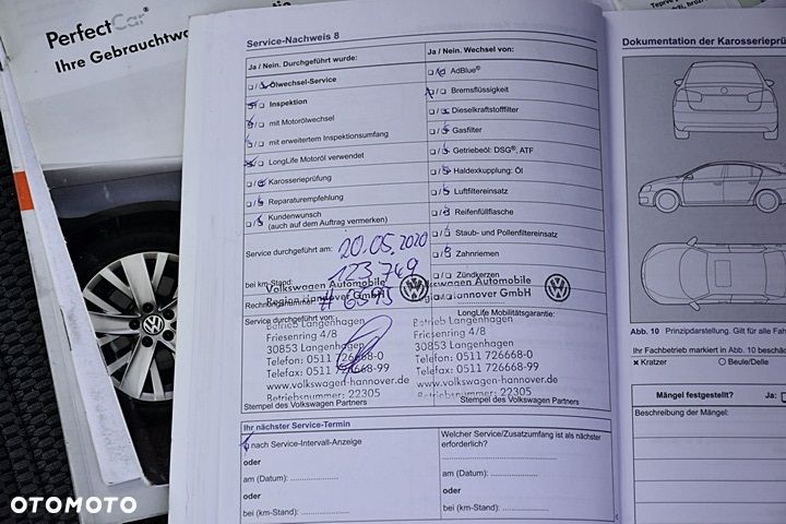 Volkswagen Golf 1.6 TDI DPF BlueMotion - 17