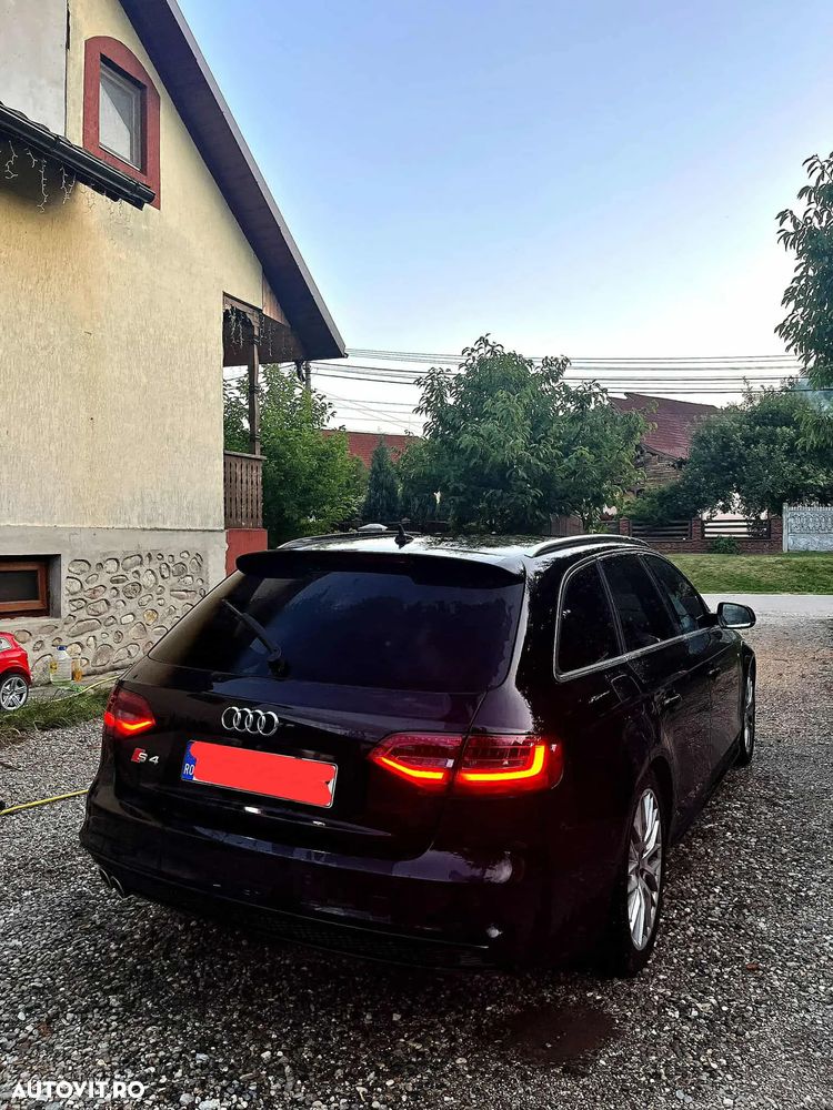 Audi A4 Avant 2.0 40 TDI S tronic S Line - 3
