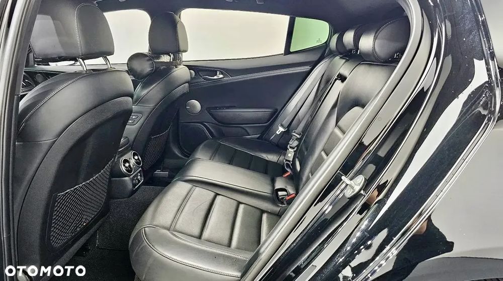 Kia Stinger 2.0 T-GDI OPF GT Line - 9