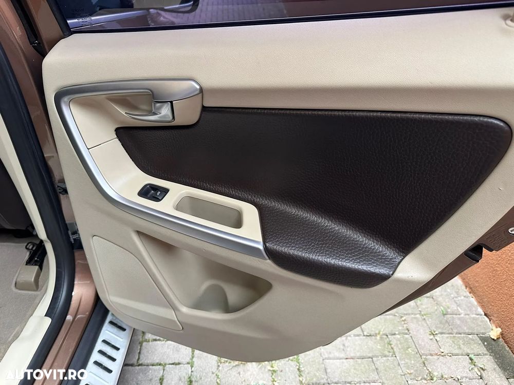Volvo XC 60 D3 AWD Kinetic - 8
