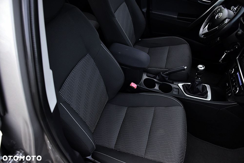 Toyota Auris 1.6 Executive - 35