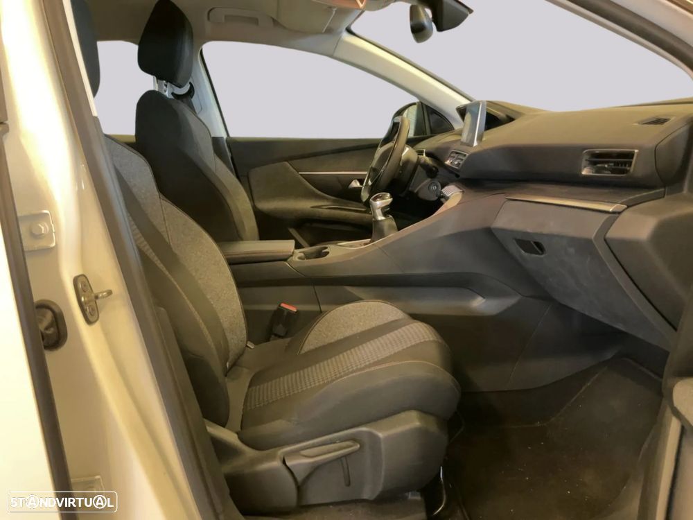 Peugeot 3008 1.2 PureTech Active - 4