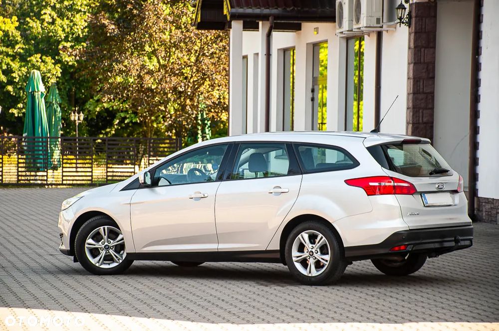 Ford Focus 1.5 TDCi DPF Start-Stopp-System Titanium - 19