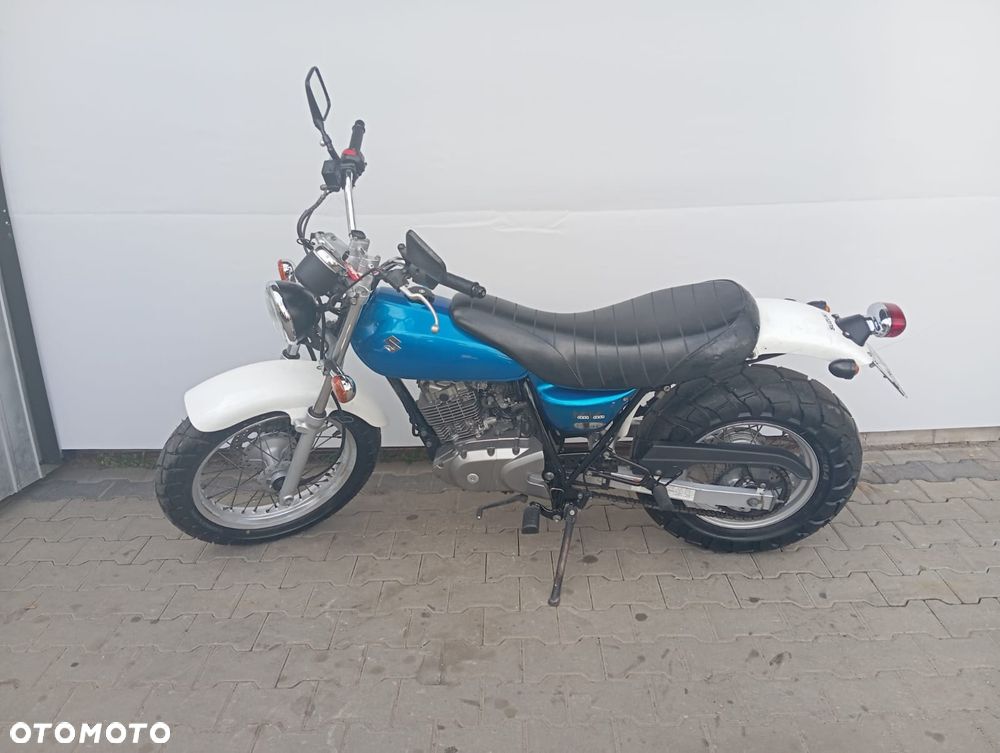 Suzuki RV