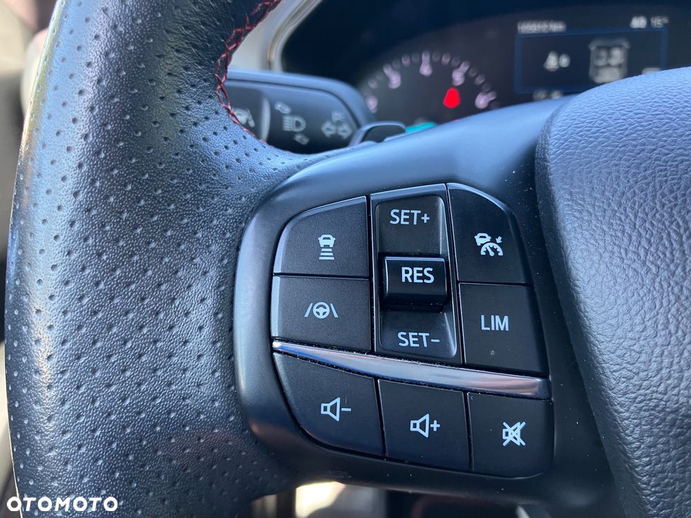 Ford Focus 1.5 EcoBoost Start-Stopp-System ST-Line - 26