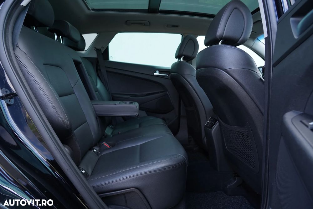 Hyundai Tucson 2.0 CRDI 4WD Automatik Advantage - 16