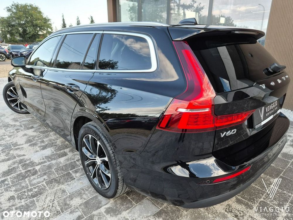 Volvo V60 D3 Momentum Pro - 4