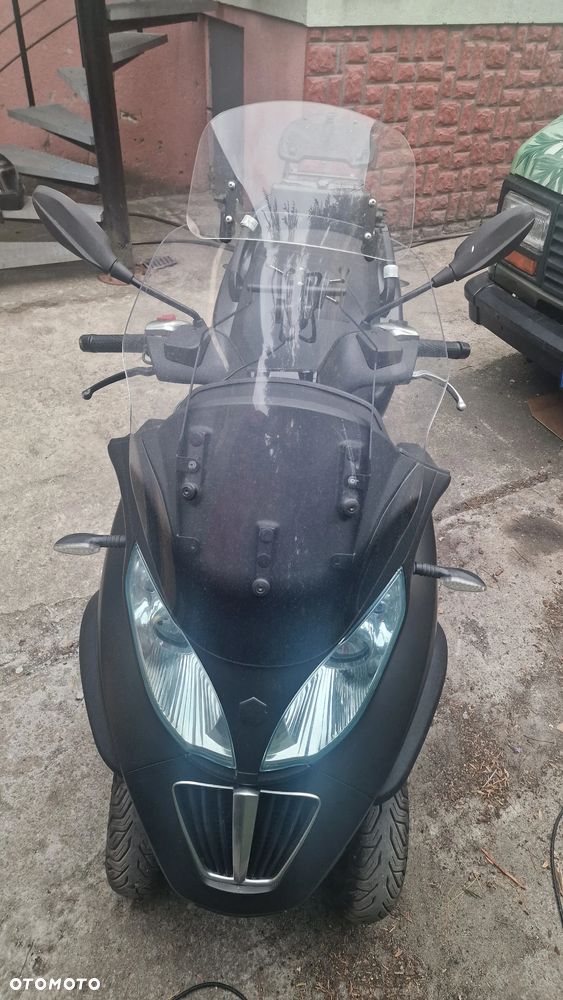 Piaggio MP-3 - 6