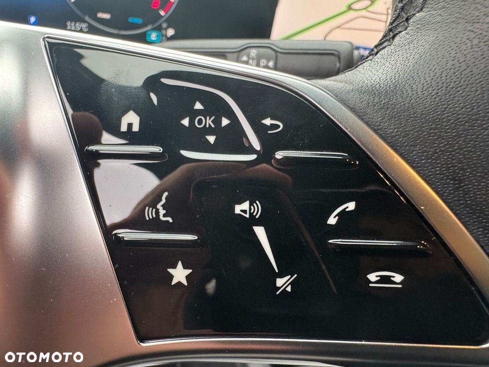 Mercedes-Benz GLA - 23