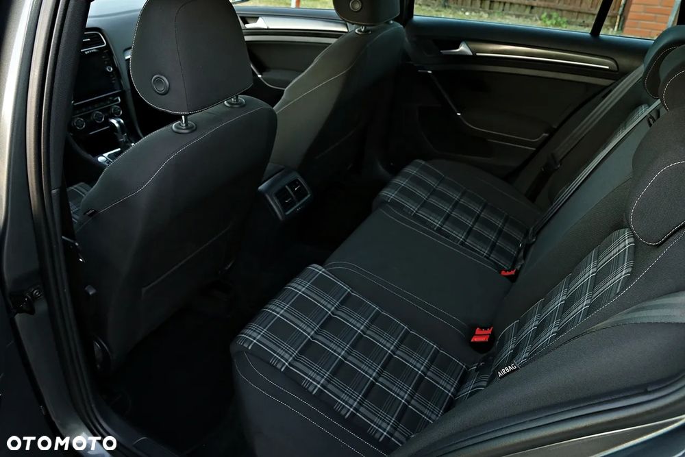 Volkswagen Golf GTD 2.0 TDI SCR DSG - 31