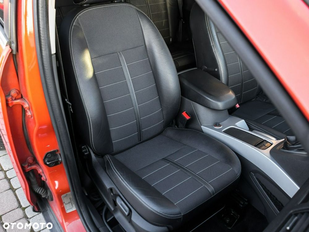 Ford Kuga 2.0 TDCi 2x4 Titanium - 23