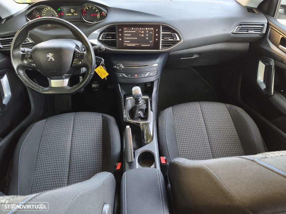 Peugeot 308 SW 1.2 PureTech Style - 11