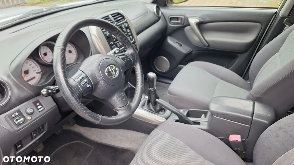 Toyota RAV4 2.0 D-4D Sol - 12