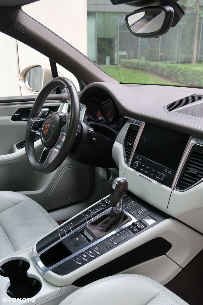 Porsche Macan - 7