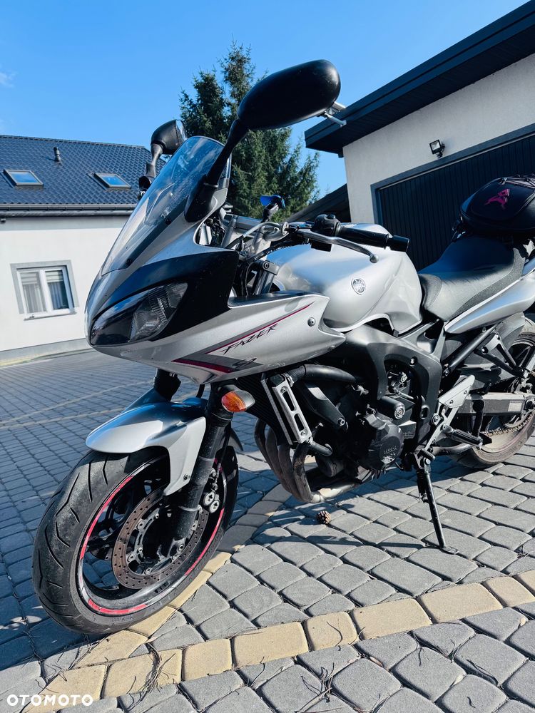 Yamaha FZ6 - 16