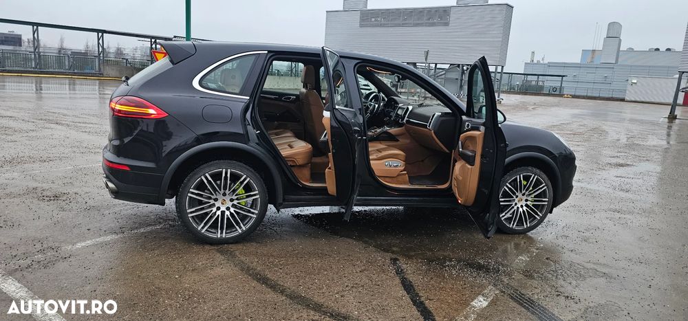 Porsche Cayenne S E-Hybrid Platinum Edition - 19
