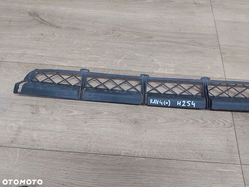 Toyota Rav4 II XA20 grill atrapa kratka zderzaka przód 01-03 r 53112-42020 - 2