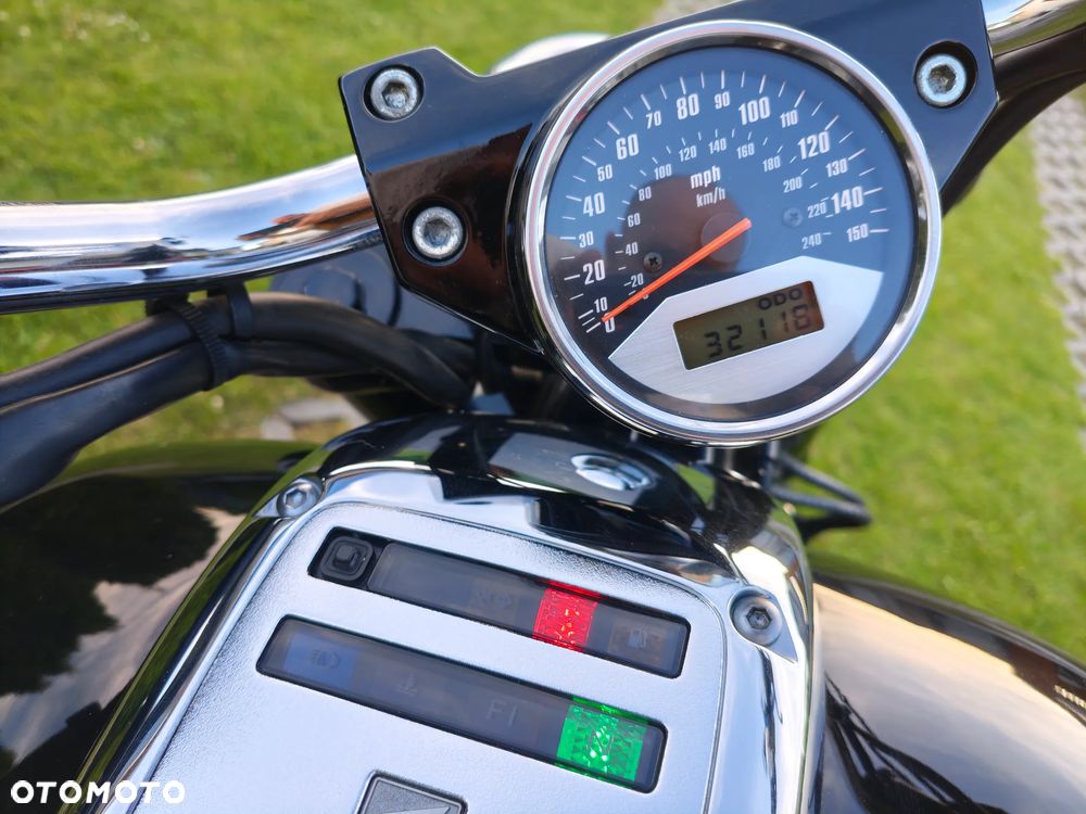 Honda VTX - 8