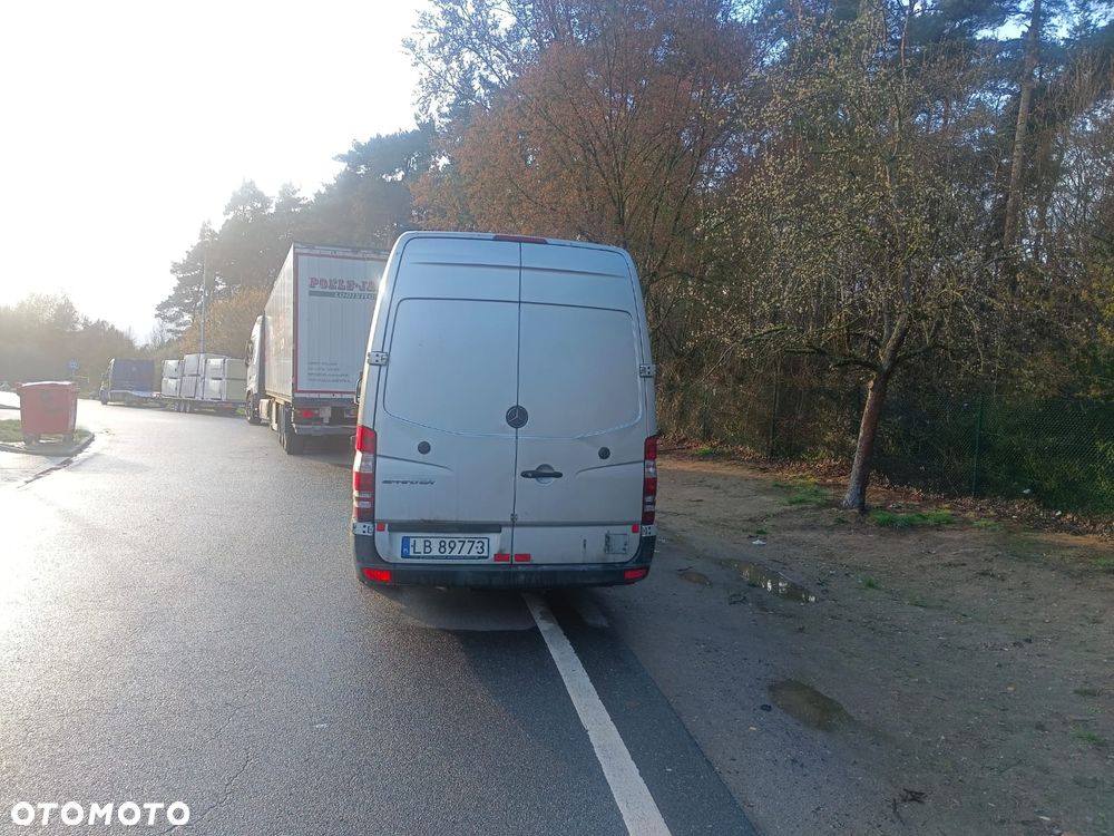 Mercedes-Benz Sprinter - 4