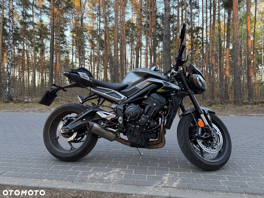 Triumph Street Triple - 3