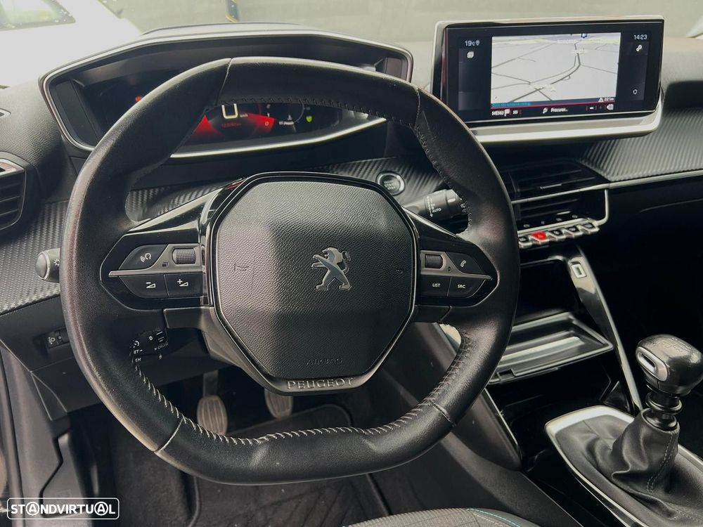 Peugeot 208 1.2 PureTech Allure - 8