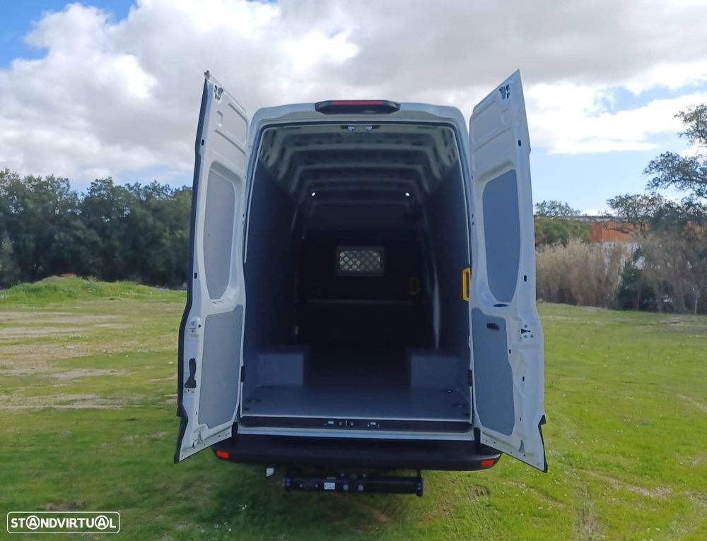 Iveco Daily 3.0 35C21HV A8 4100 18m3 - 7