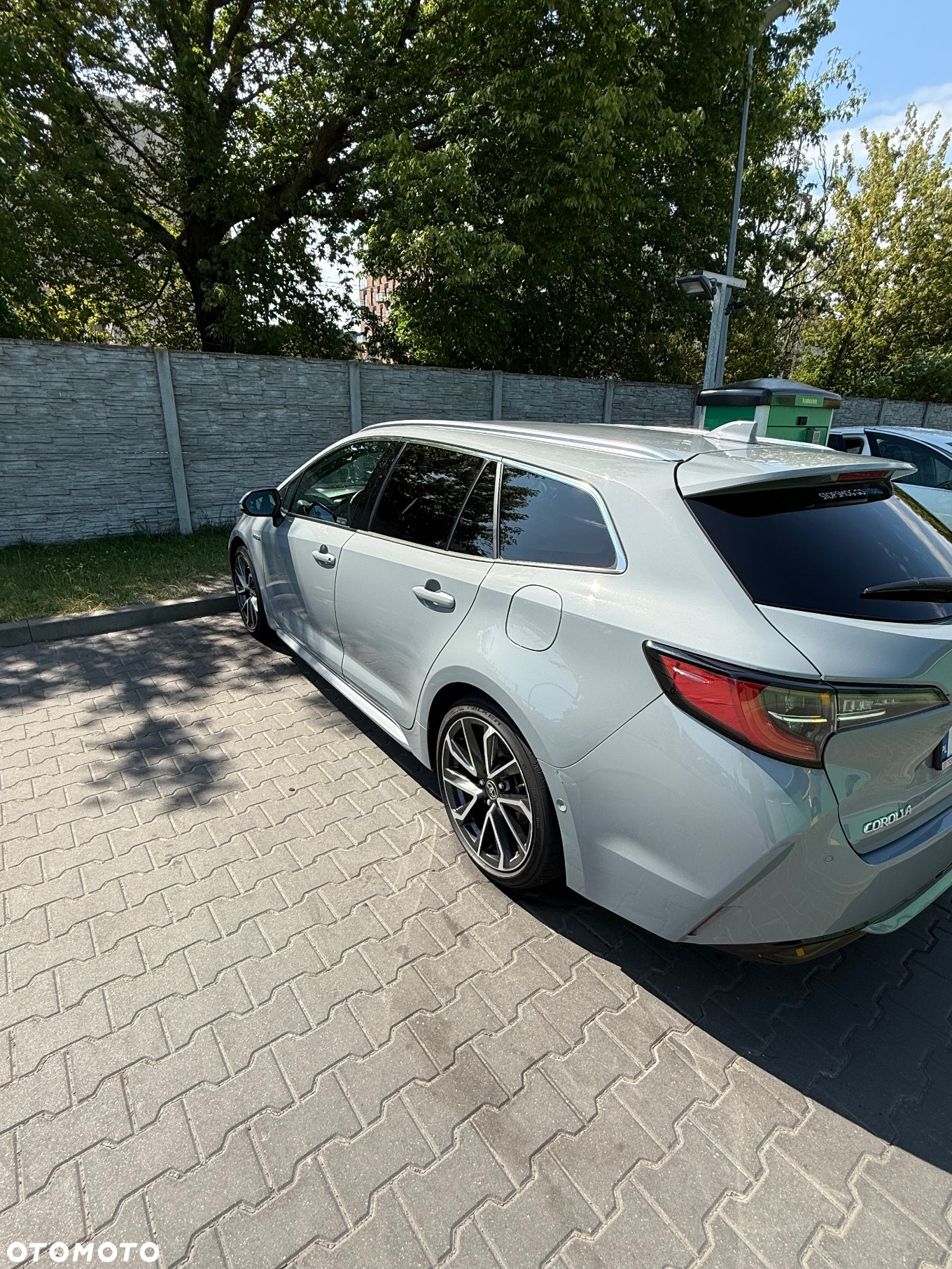Toyota Corolla 2.0 Hybrid Executive - 3