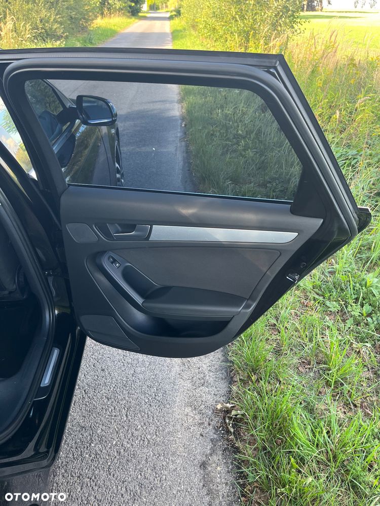 Audi A4 Avant 2.0 TDI Quattro - 11