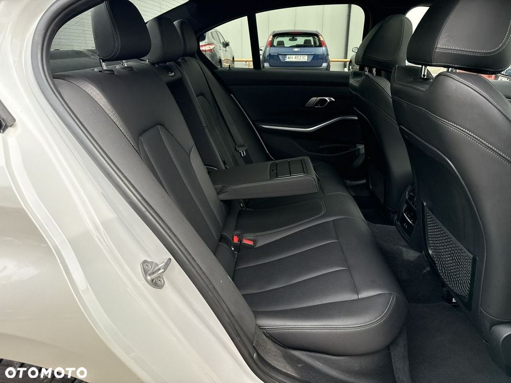 BMW Seria 3 320i GPF Sport Line - 20