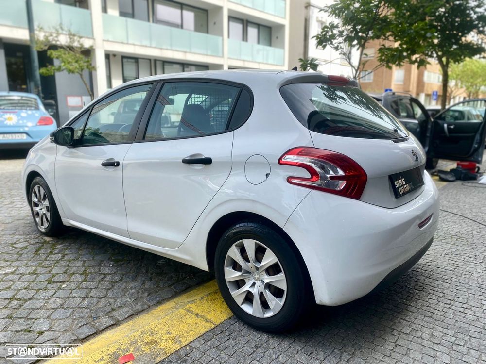 Peugeot 208 1.4 HDi - 8